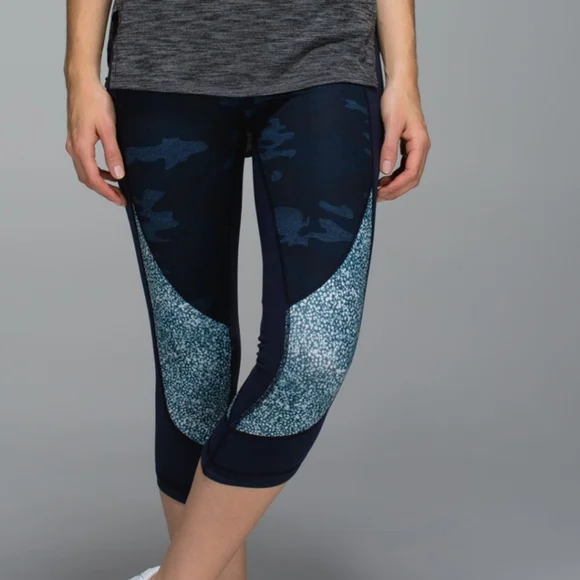 Lululemon Wunder Under Blue Crop Camo Pebble Print Leggings Size 2 - Picture 2 of 13